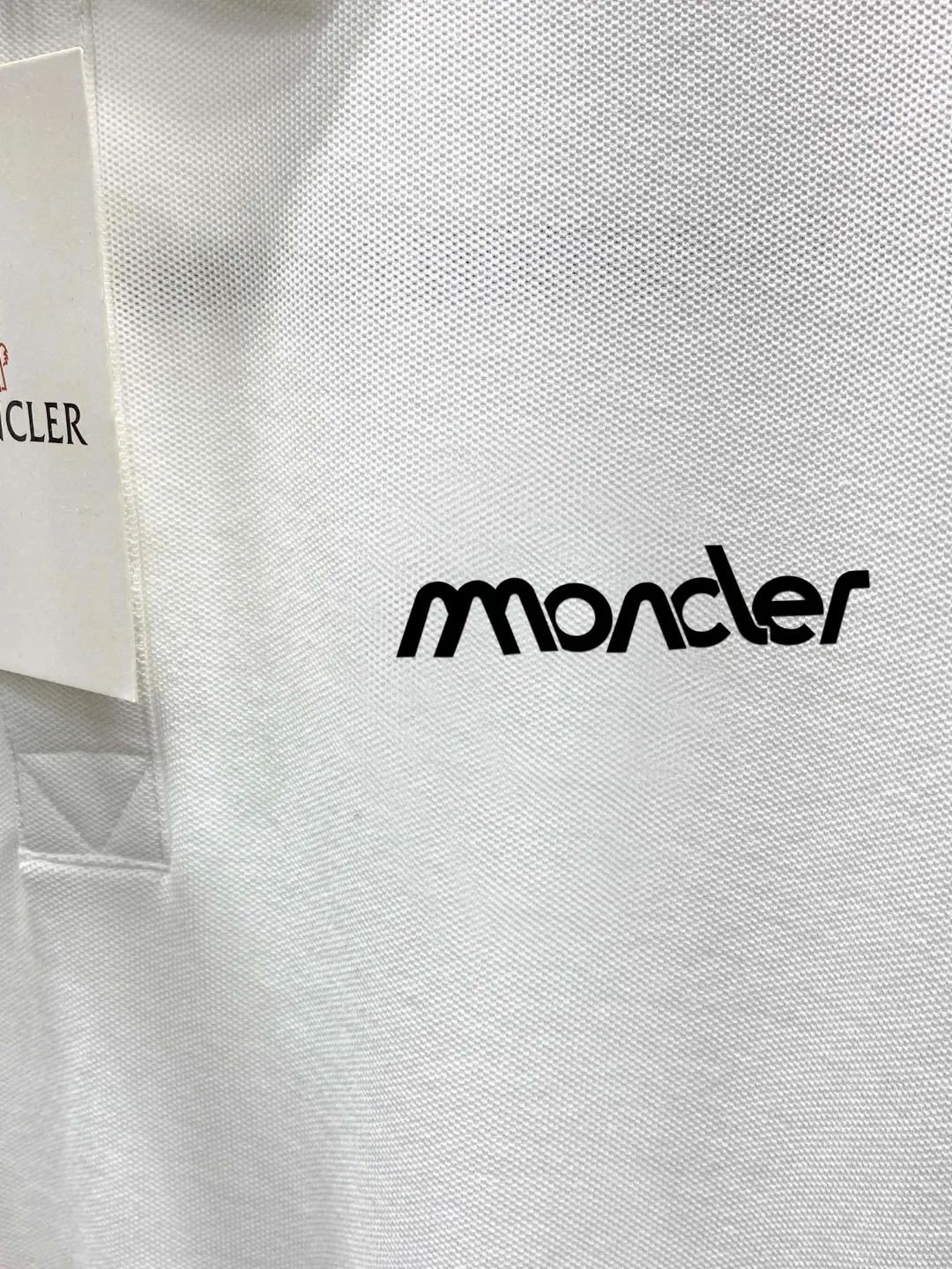 New Arrival Polo ！Classic ，Premium ！ ， ，Quality / ， ！ 100% ， ，Breathable ， ！ Classic LOGO ， ，LOGO ， ， Classic ！ ， ， LOW ， Versatile Polo ！ ：Black White Blue Size：M-3XL